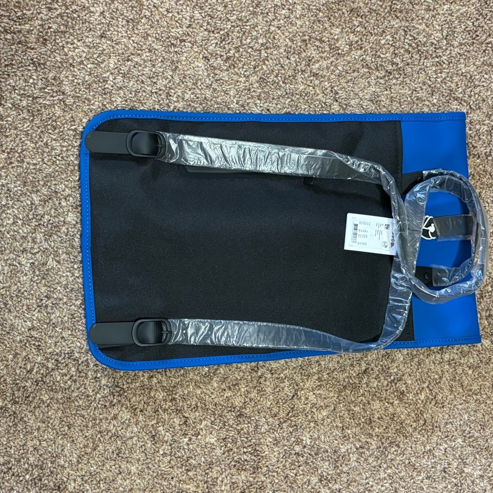 NWT Rains Backpack - Picture 5 of 6